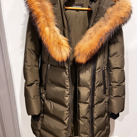 Down coat - Picture 8 of 9